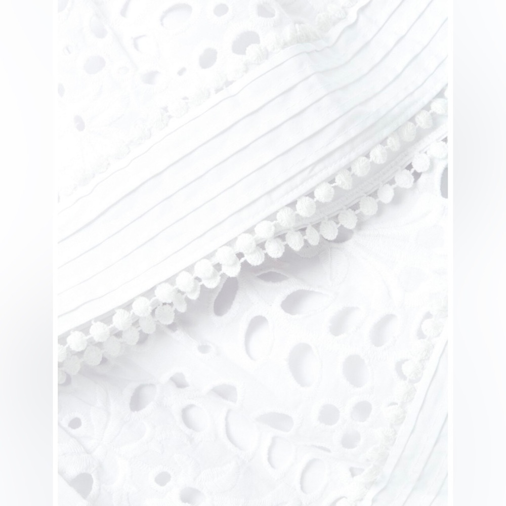 Lilly Pulitzer Lucinda Dress, Resort White Large Petal Eyelet, Size 00 - Picture 4 of 9
